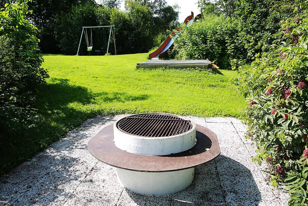 Olsbacka Gard Bed & Breakfast Falun Bagian luar foto